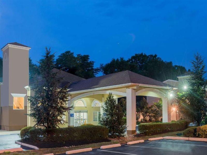 Days Inn & Suites By Wyndham Cherry Hill - Philadelphia Exteriör bild