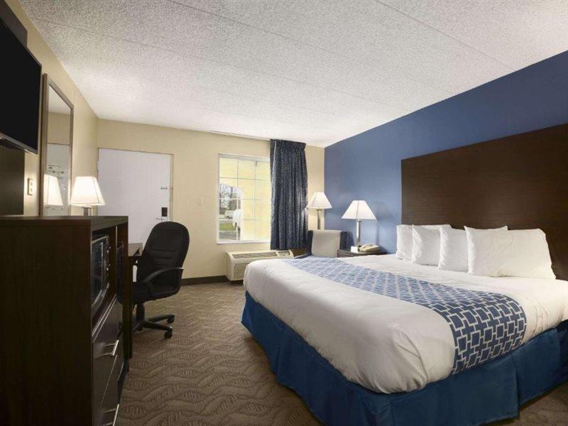Days Inn & Suites By Wyndham Cherry Hill - Philadelphia Exteriör bild