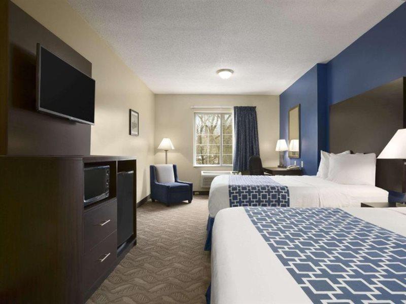 Days Inn & Suites By Wyndham Cherry Hill - Philadelphia Exteriör bild