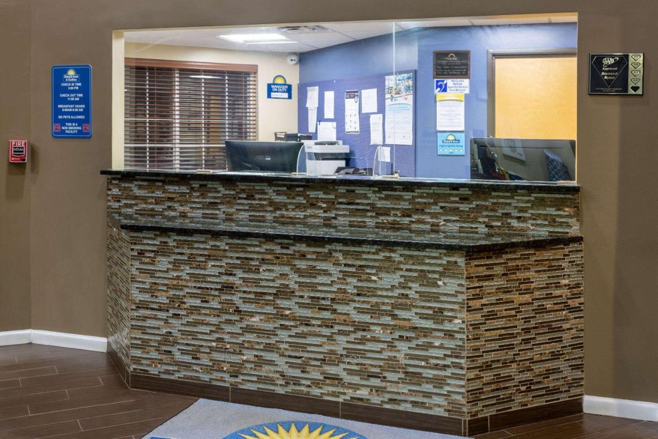 Days Inn & Suites By Wyndham Cherry Hill - Philadelphia Exteriör bild
