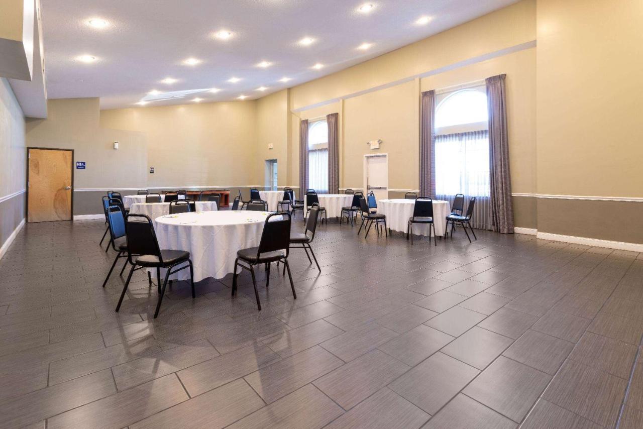 Days Inn & Suites By Wyndham Cherry Hill - Philadelphia Exteriör bild