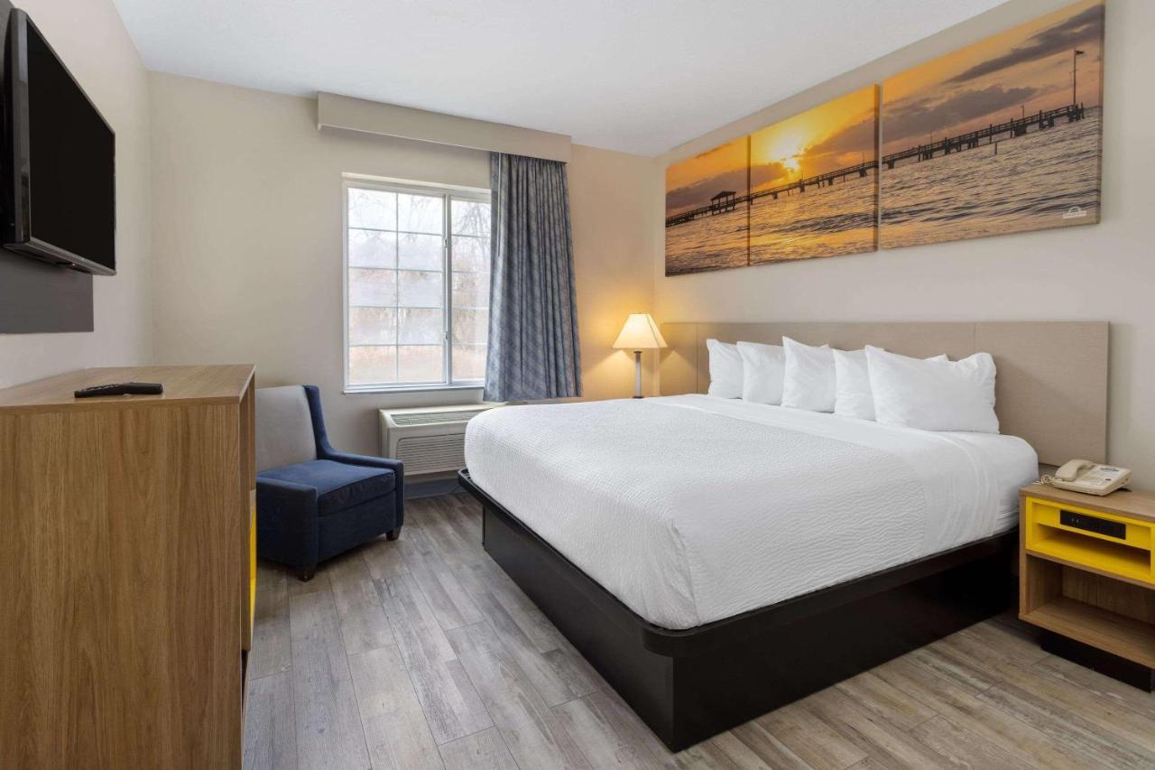 Days Inn & Suites By Wyndham Cherry Hill - Philadelphia Exteriör bild
