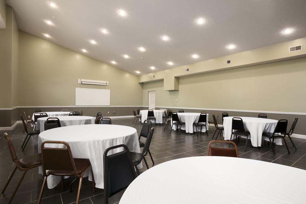 Days Inn & Suites By Wyndham Cherry Hill - Philadelphia Exteriör bild